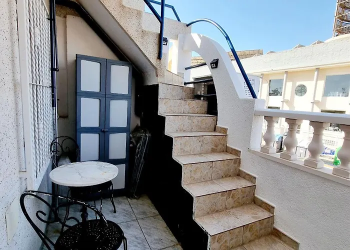 Charming Upper With Terrace And Communal Pool In Apartment *