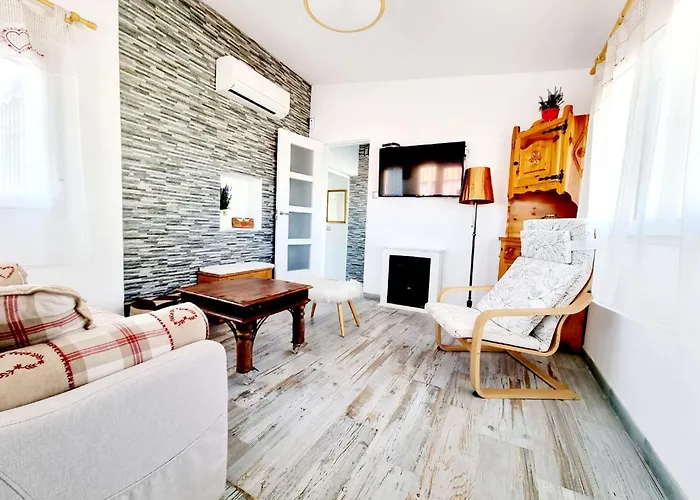 Charming Upper With Terrace And Communal Pool In Apartment