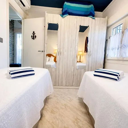 Charming Upper With Terrace And Communal Pool In Apartment *